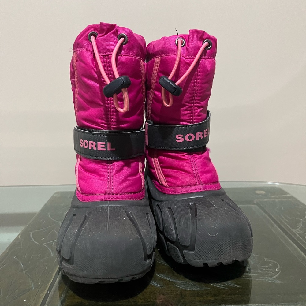 Sorel snow boots excellent condition.